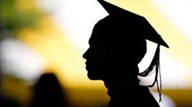 به علت کمبود دانشجو برخی از دانشگاههای تایلند در شرف تعطیلی میباشند