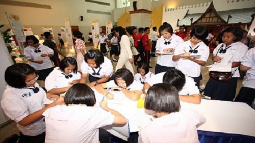 دولت تایلند امکان استفاده از خدمات تحصیلی دولتی به صورت رایگان تا 15 سال را تایید کرد